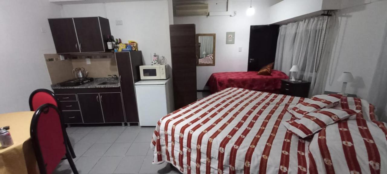 Apartamentos Willy - En Zona Residencial Con Estacionamiento 멘도사 외부 사진