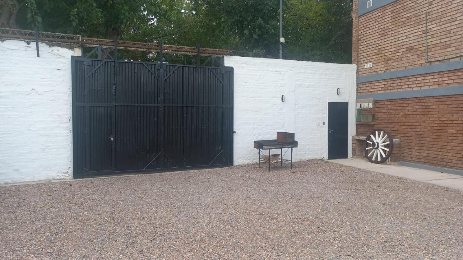 Apartamentos Willy - En Zona Residencial Con Estacionamiento 멘도사 외부 사진